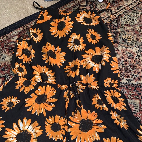 SHEIN romper! Never worn! Size larger - Picture 1 of 1